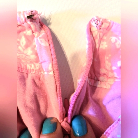 ⏰️3/$10 4T Flowing pink skirt with white flowers prints - Picture 7 of 8